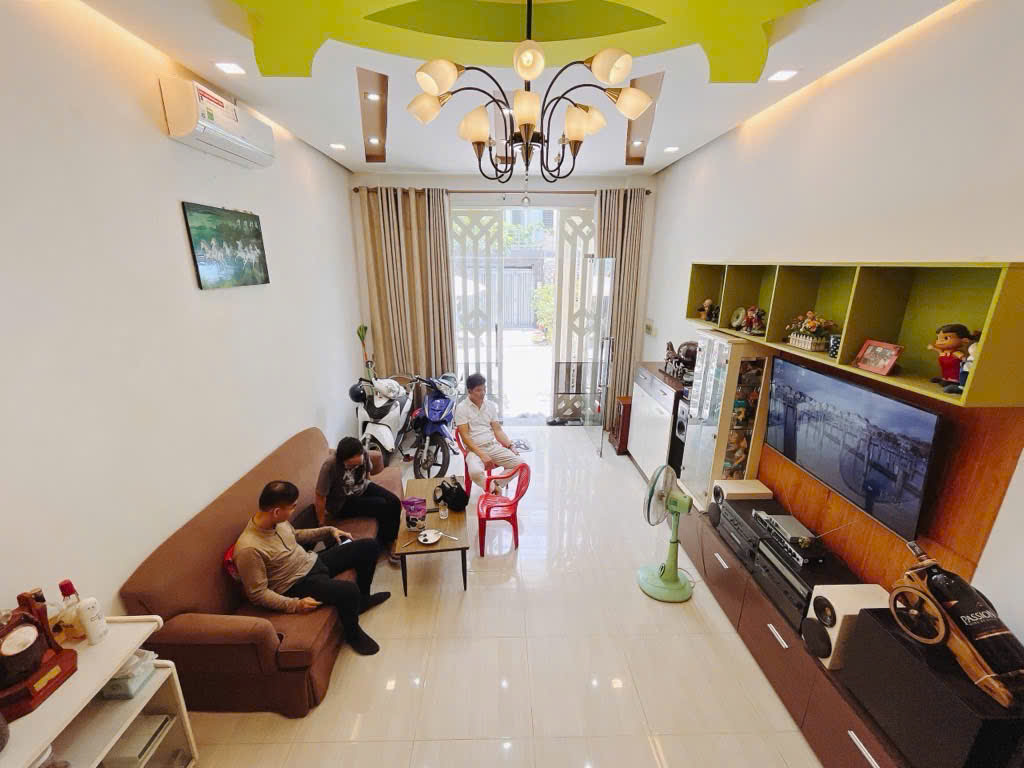 KHU VIP - NHÀ 3 TẦNG - HẺM NỘI BỘ AN NINH 8M - 80M2 - 10 TỶ